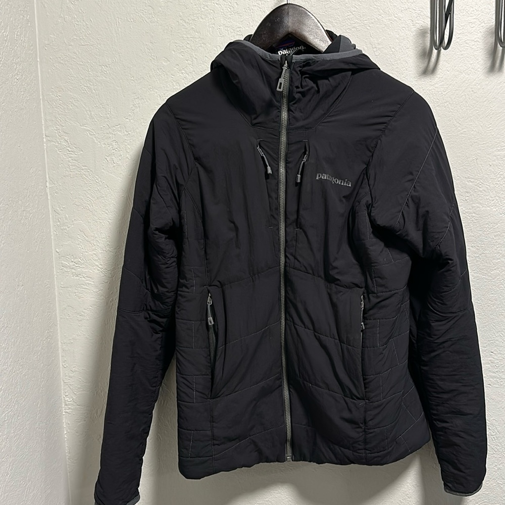 Women’s Patagonia nano air hoody